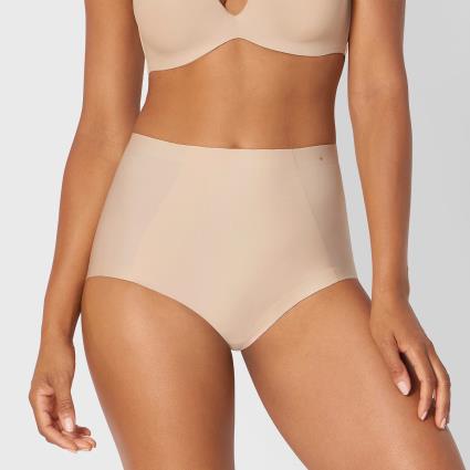 Cuecas adelgaçantes e envolventes, Medium Shaping