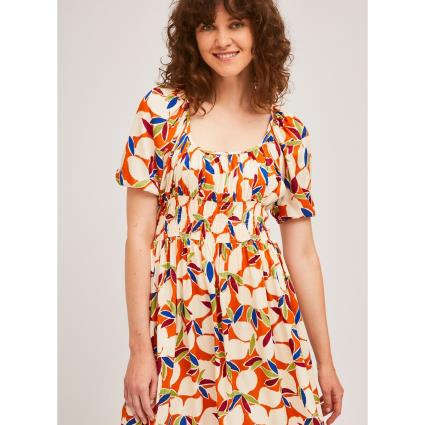 Vestido evasé e estampado com gola redonda