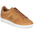 Sapatilhas COURTCLASSIC  Castanho Disponível em tamanho para homem. 40,41,42,43,44,45,46.Homem > Sapatos > Tenis