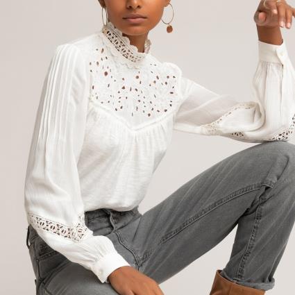 Collections Blusa bimatéria, com gola subida, detalhes em macramé