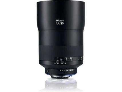 Objetiva CARL ZEISS Milvus 1.4/85 (Encaixe: Nikon F - Abertura: f/1.4 - f/16)