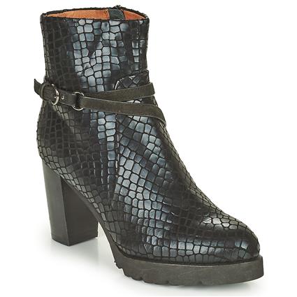 Mam'Zelle  Botins UGA  Preto Disponível em tamanho para senhora. 37,38,39,40.Mulher > Sapatos > Botins