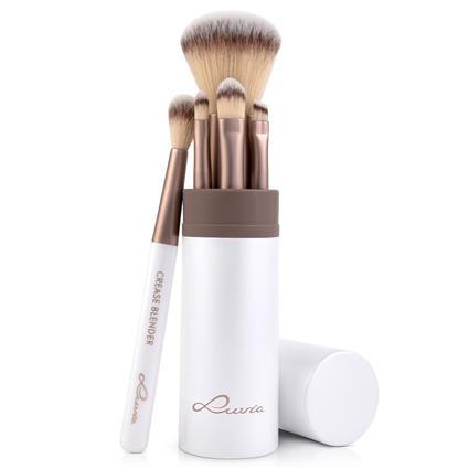 Luvia Cosmetics    1 und.