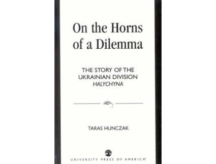 Livro on the horns of a dilemma de taras hunczak (inglês)