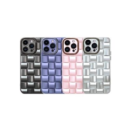 Capa Iphone 14 Pro Quadrados Metalizado Lilas