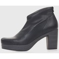 Botins 26525  Preto Disponível em tamanho para senhora. 39,40,41.Mulher > Sapatos > Botins