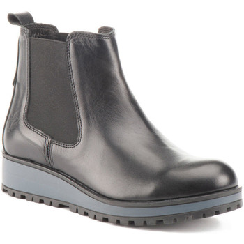 Botins SW21913 002 B01  Preto Disponível em tamanho para senhora. 37,38,39,40.Mulher > Sapatos > Botins