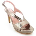 Sandálias 18200  Ouro Disponível em tamanho para senhora. 37,38,39,40.Mulher > Calçasdos > Sandálias e rasteirinhas