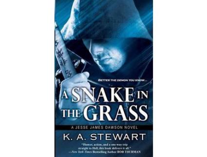 Livro A Snake In The Grass de K A Stewart ( Inglês )