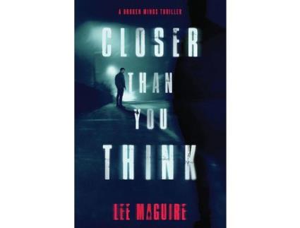 Livro Closer Than You Think de Lee Maguire ( Inglês )