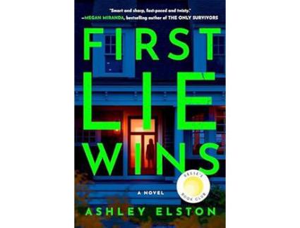 Livro First Lie Wins de Ashley Elston ( Inglês )