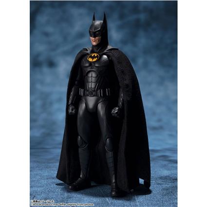 Bandai Tamashii Nations S.h. Figuarts Batman 15 Cm The Flash Dc Comics Figure Preto