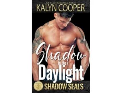 Livro Shadow in the Daylight de Kalyn Cooper e Shadow Sisters (Inglês)