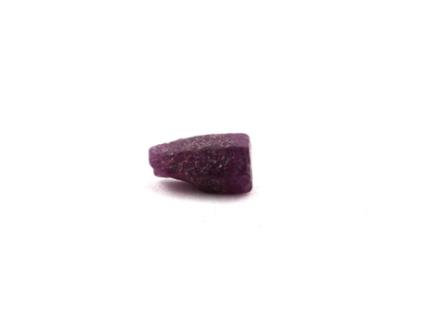 Rubi Pedra Natural Da Tanzânia Distrito de Kiteto Pedra Preciosa Rara e Autêntica 4,84 Ct Certificado de Autenticidade Incluído 11X5X3Mm