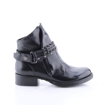 Botas em pele, Norton