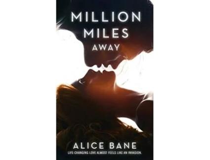 Livro Million Miles Away de Alice Bane (Inglês)