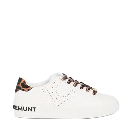 Lola Casademunt Zapatilla Deportiva con detalle perforado, Blanco - Ref.