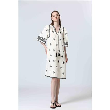 Vestido de comprimento médio com estampado étnico, See U Soon