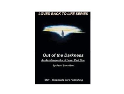 Livro Out Of The Darkness De Pearl Sunshine (inglês)
