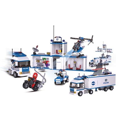 Construção  Police - Camião Polícia (Idade Mínima: 6 - 684 Peças)