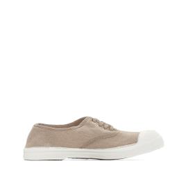 Sapatilhas com atacadores