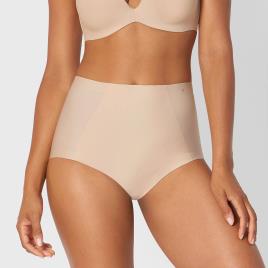 Cuecas adelgaçantes e envolventes, Medium Shaping