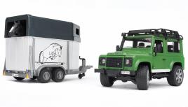 Land Rover Defender com Atrelado e Cavalo