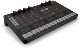 IK Multimedia - Sintetizador UNO Synth
