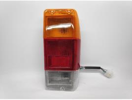 Farolim Direito Traz Nissan Vanette 84>89