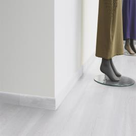 Rodapés de PVC TARKETT CHARM OAK SNOW  60X10X2020CM (PACK 10UN)