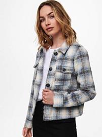 Only Casaco modelo camisa aos quadrados