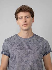 Petrol Industries T-shirt com gola redonda, motivo estampado folhas