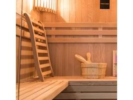 Costas ergonômicas de madeira na tradicional sauna infravermelha finlandesa Comfort