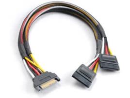 Cabo de energia AKASA SATA power splitter