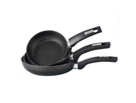 Frigideiras BRAUN (3 und - 18,22 e 26 cm)