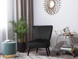 Poltrona estofada em veludo preto VAASA