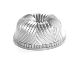 Forma Bundt Nordic Ware Bavaria Prata