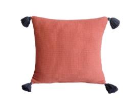 Almofada CUSHIONS, POUFS AND MORE Decorativa 45X45 Terracota Artesanal com Pompons e Enchimento Incluso