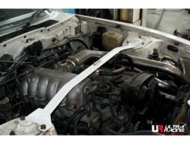 Barra de Suspensão ULTRA RACING Nissan 280Zx 79-83 2-Point Front Upper Strutbar