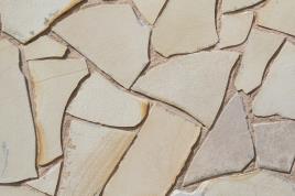 Pavimento de pedra irregular FÓSSIL CREME 7-12 M²