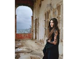 Livro rania matar: she de by photographer rania matar , text by orin zahra , text by mark alice durant (inglês)