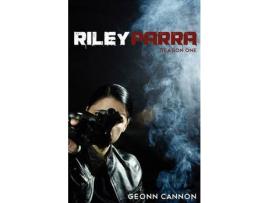 Livro Riley Parra Season One de Geonn Cannon ( Inglês )