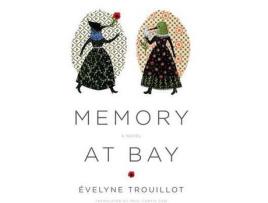 Livro Memory At Bay de Evelyne Trouillot ( Inglês )