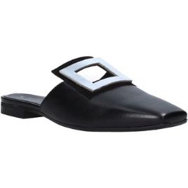 Mally  Tamancos 6886  Preto Disponível em tamanho para senhora. 37,40.Mulher > Calçasdos > Tamanco  