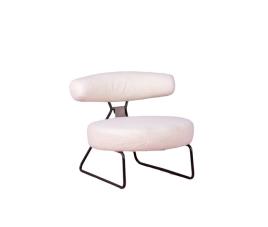 Poltrona de design estofada em bouclé e base em aço - oxford