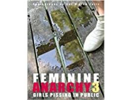 Livro Feminine Anarchy Girls Pissing in Public de Cat ONine Tails (Alemão)
