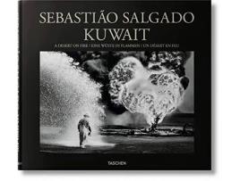 Livro Kuwait A Desert on Fire Eine Wuste in Flammen Un Desert En Feu de Sebastião Salgado (Alemão)