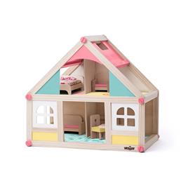 Casa de bonecas em madeira com figuras e mobiliário