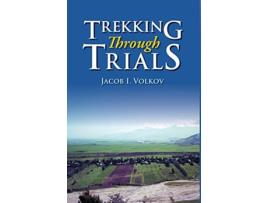 Livro Trekking Through Trials de Jacob I Volkov (Inglês)