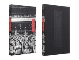 Livro The Door Opened 1980s China de Adrian Bradshaw (Inglês - Capa Dura)